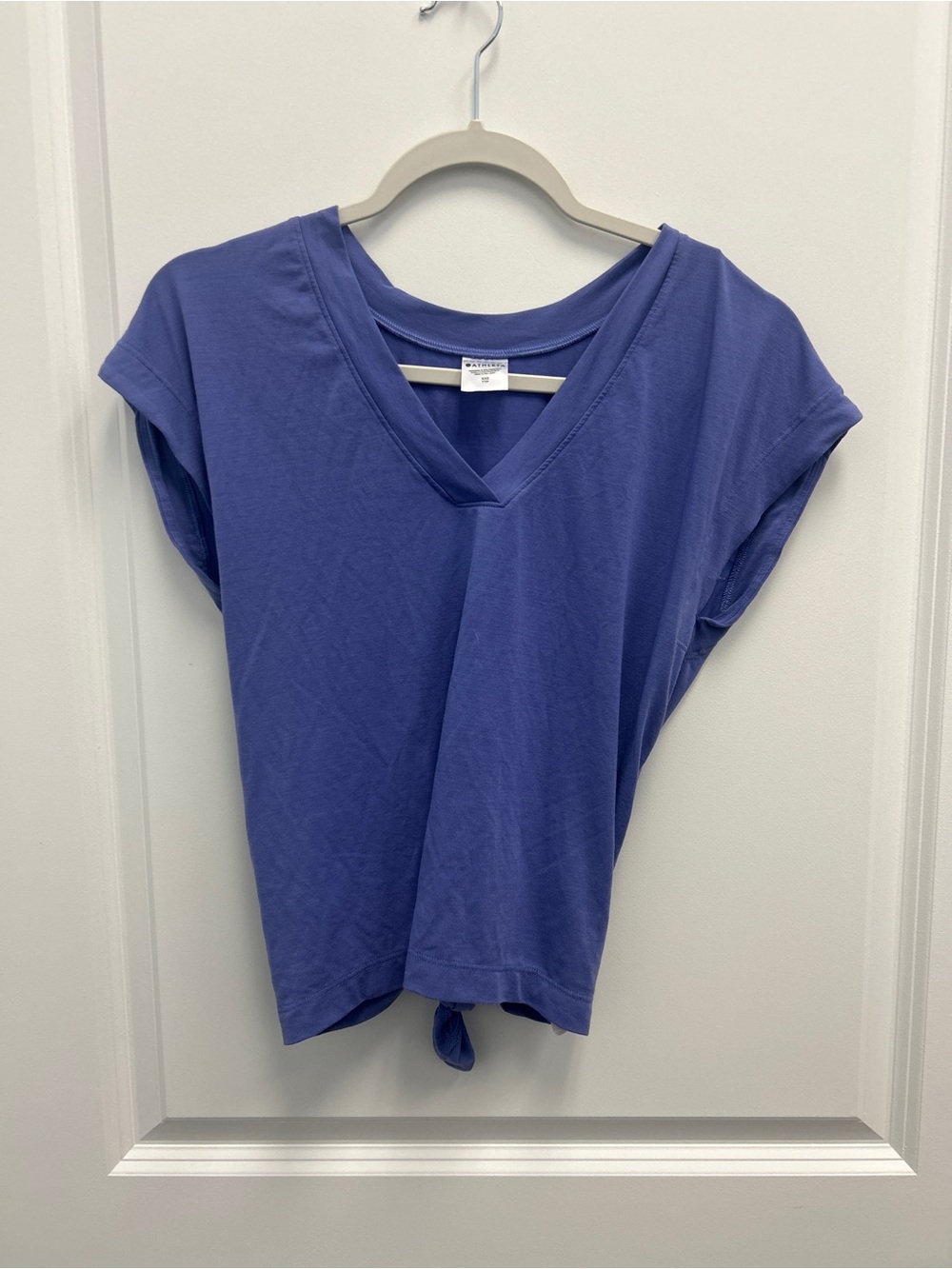 Athleta Purple V-Neck Short Sleeve Tie Front Top Size M Relaxed Fit Casual